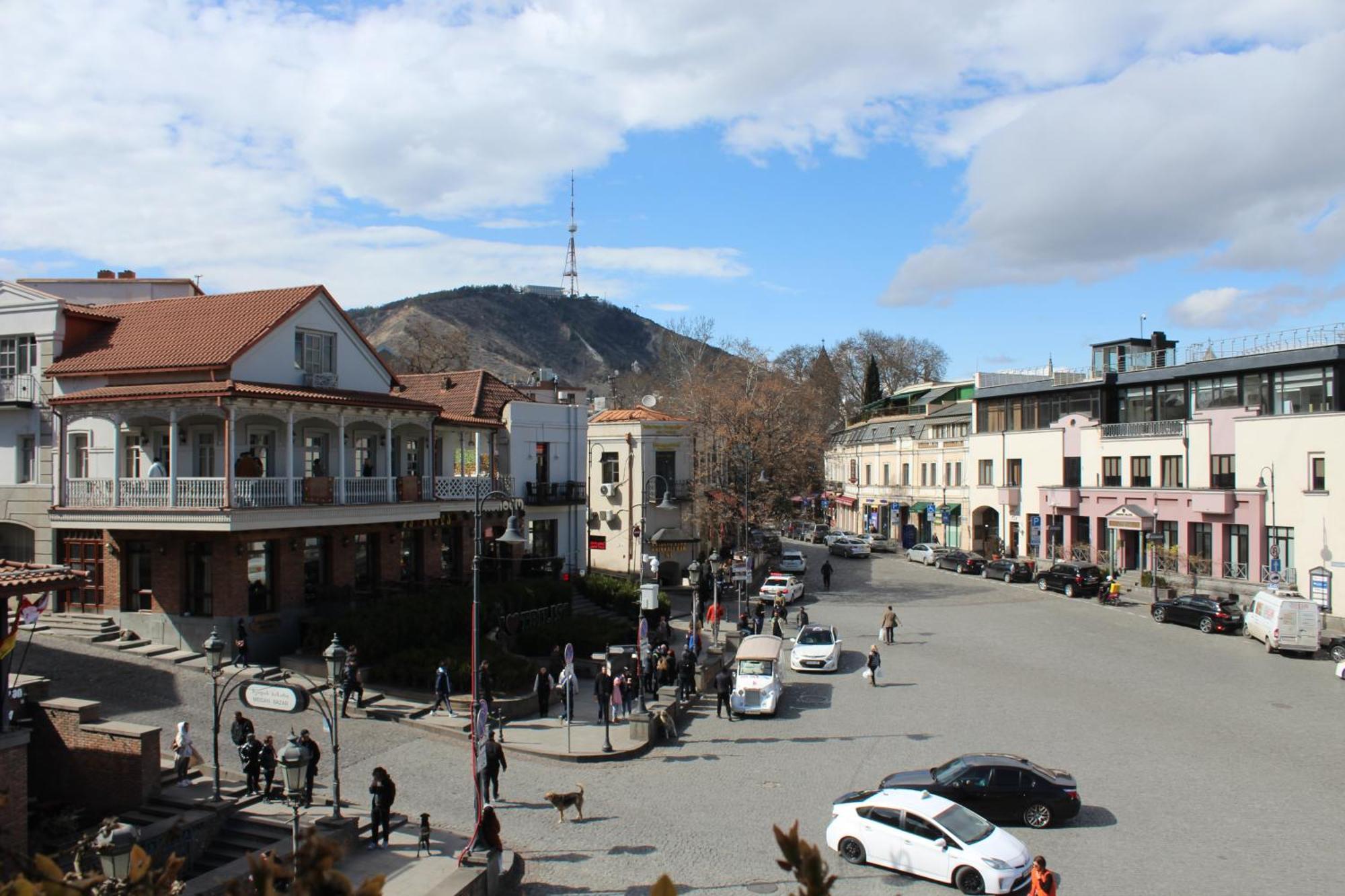 Meidan Inn Tbilisi Exterior photo